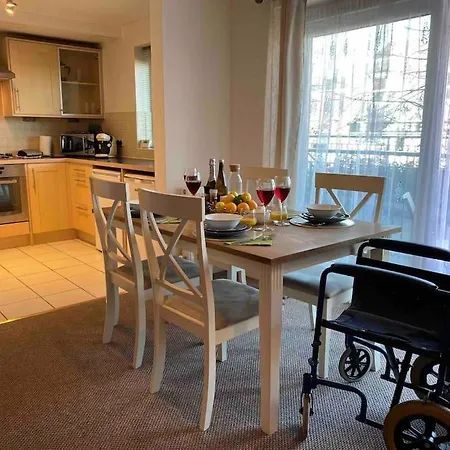 Accessible 2 Bedrooms Flat + P Southampton Exterior photo
