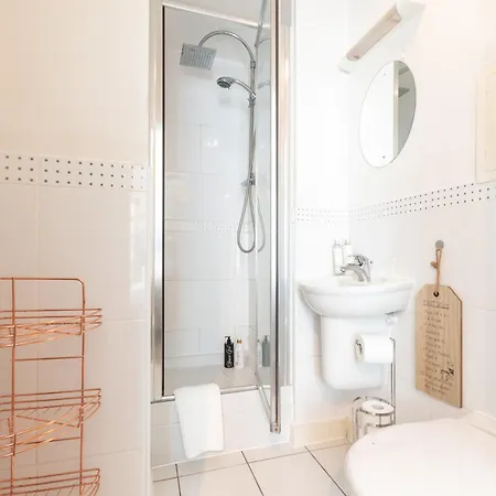 Accessible 2 Bedrooms Flat + P Southampton Exterior photo